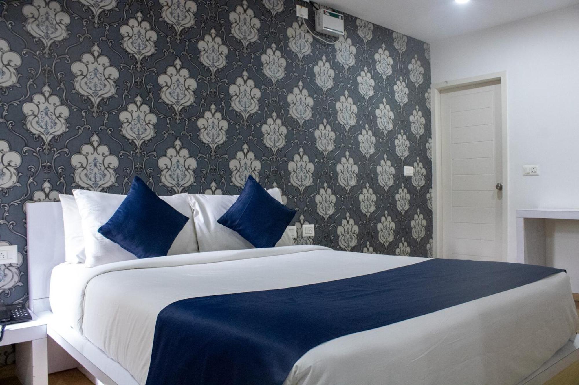Mystic Hotel Koramangala Bangalore Esterno foto