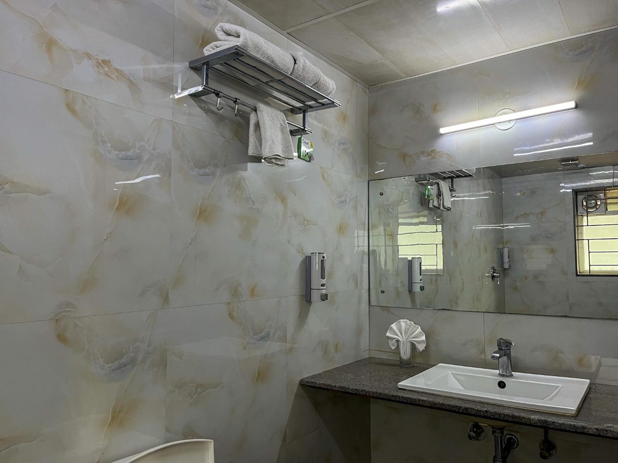Mystic Hotel Koramangala Bangalore Esterno foto